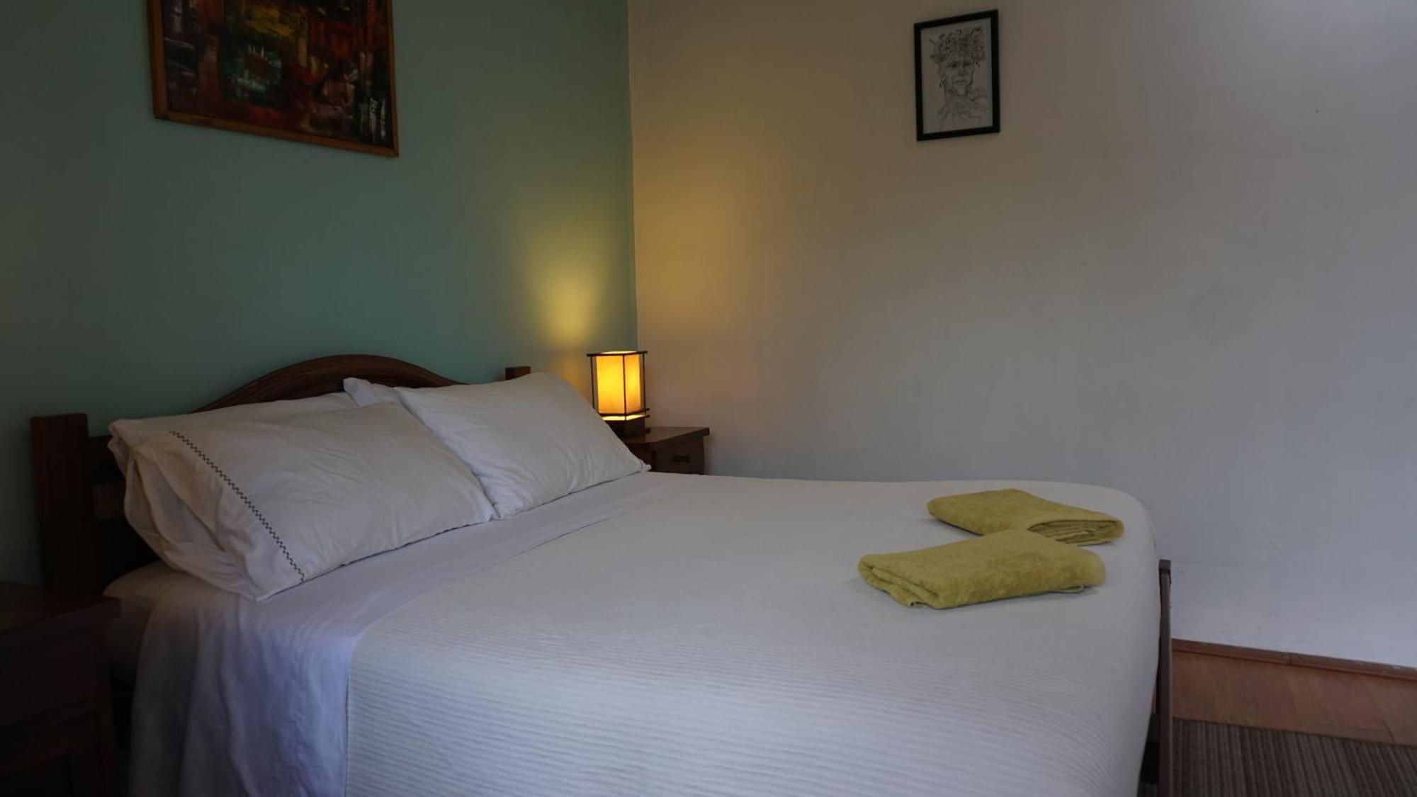 Ventana Sur Hostal Santiago Exterior photo